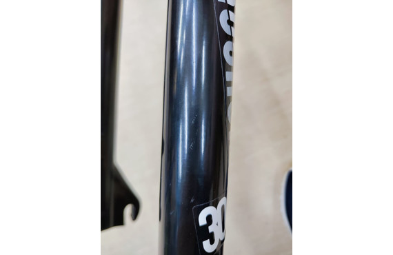 Фото: Вилка 29 ROCKSHOX XC30 SILVER TK, 1.1/8 x 1.5, 100мм, QR, Чёрный (Уценка)
